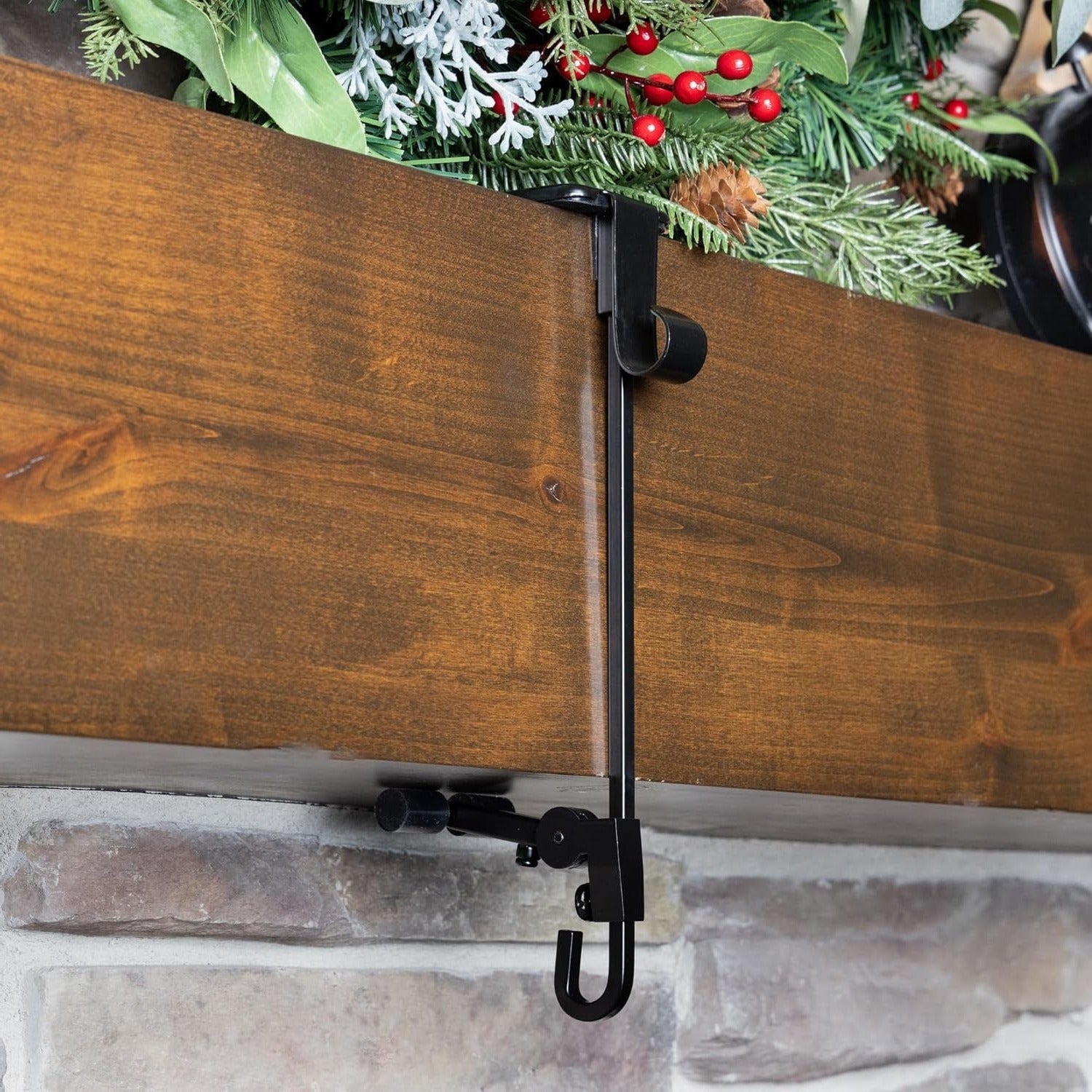 Adjustable Fireplace Stocking Hanger Set for Mantels 0.5-8.5"
